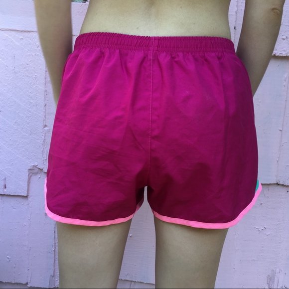 Nike Hot Pink Athletic Workout Shorts Size Small Mid Rise - Picture 2 of 5